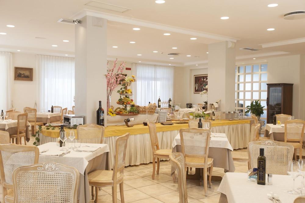 Baia D'Argento Hotel Porto Santo Stefano  Buitenkant foto