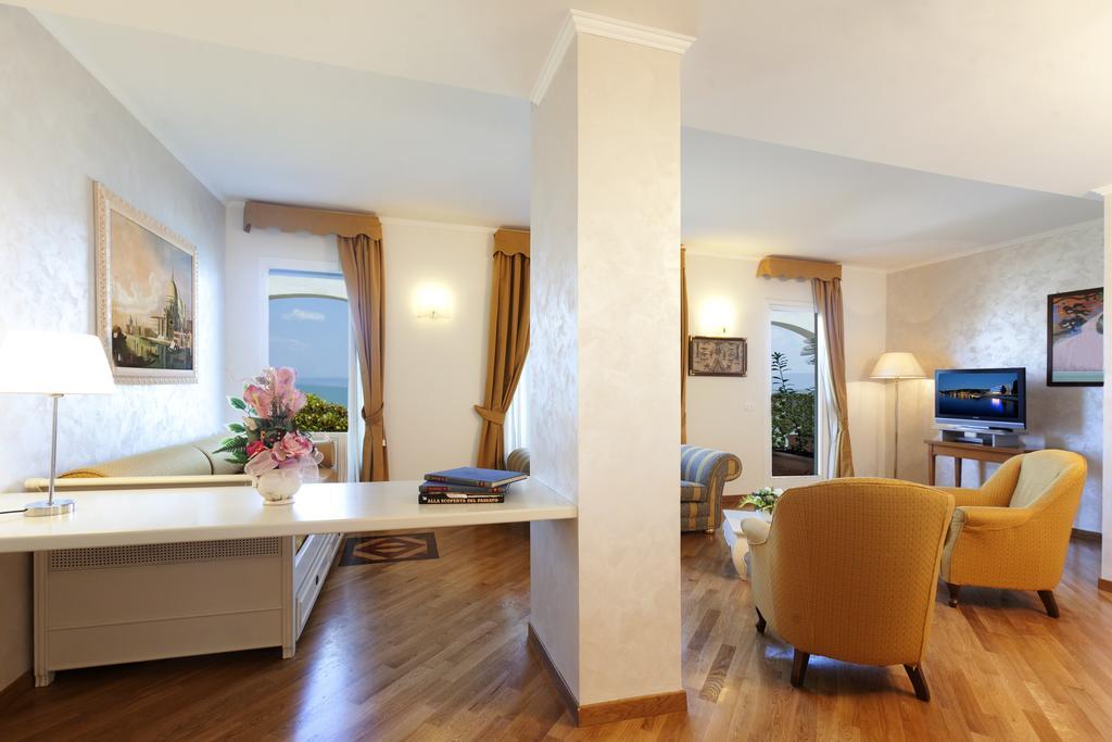 Baia D'Argento Hotel Porto Santo Stefano  Buitenkant foto